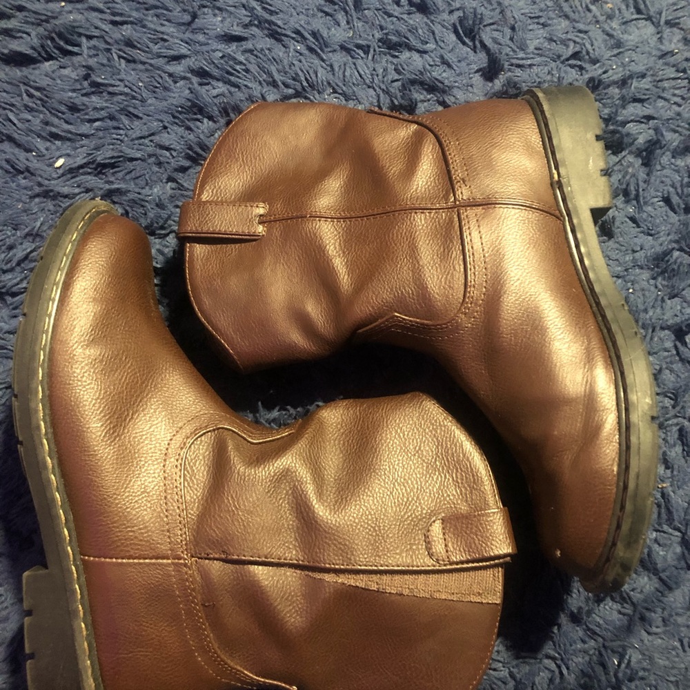 Brown boots